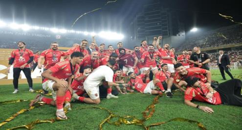 ثأر من الزمالك.. ماذا قالت الصحف الإماراتية عقب تتويج الأهلي بكأس السوبر المصري؟